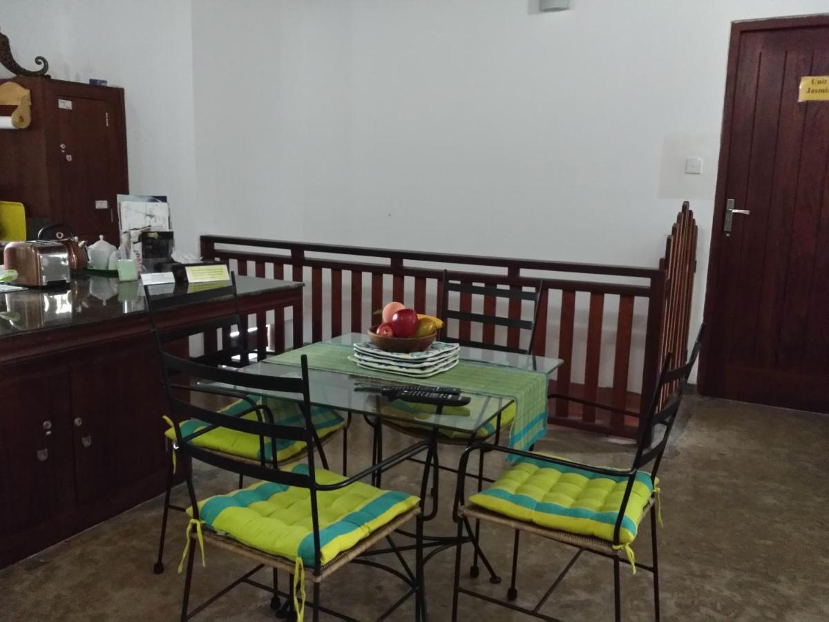 Majestic Apartments Nawala Екстер'єр фото